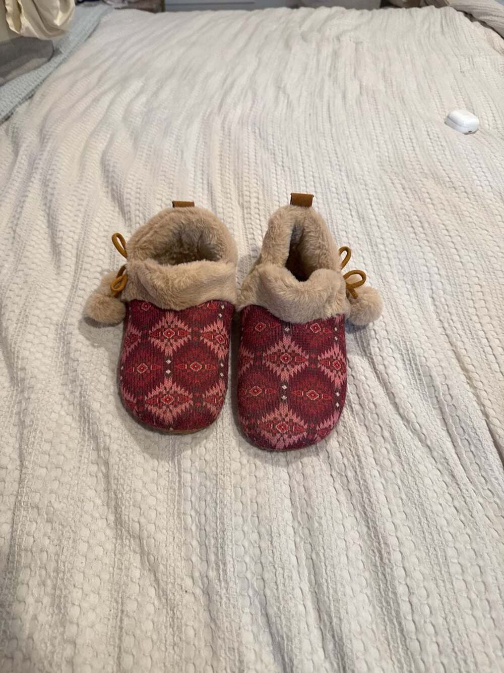 Ariat Women's Snuggle Bootie Slippers Red Aztec Print